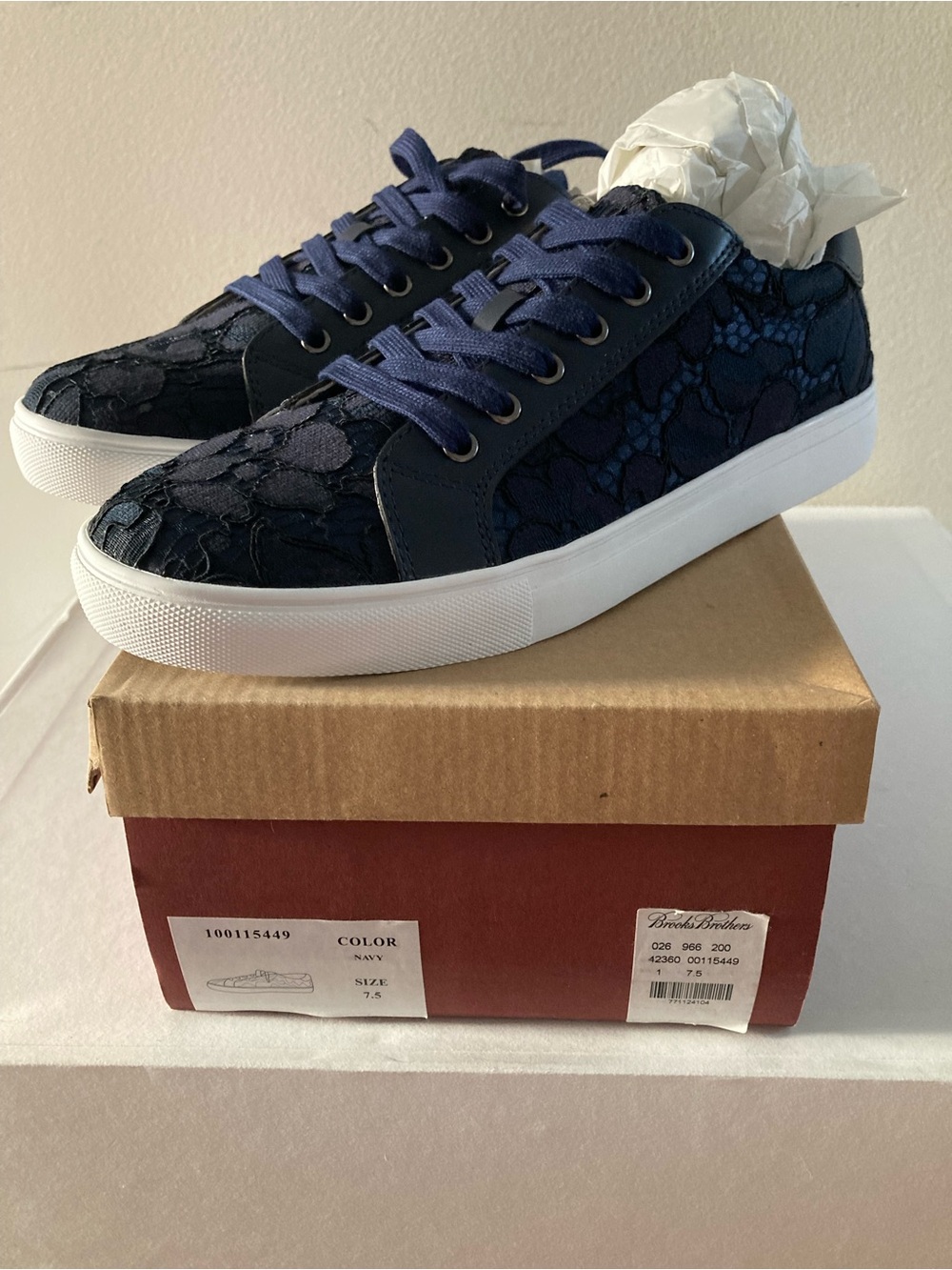 Brooks Brothers floral lace low top sneakers
